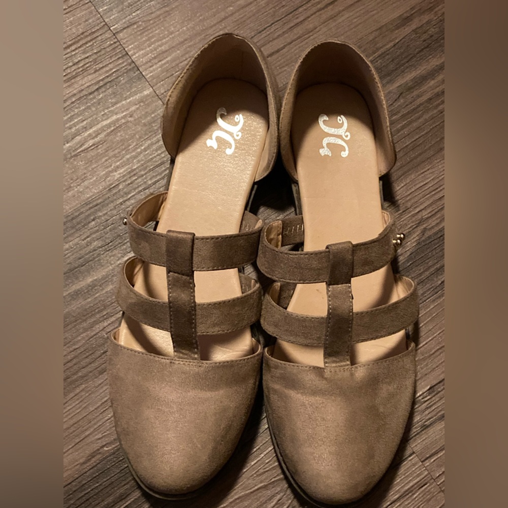 Cute suede sandal flats